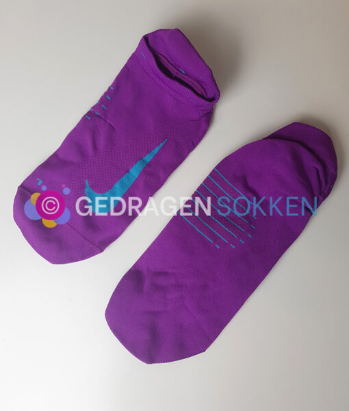 Gedragen sportsokjes van Nike