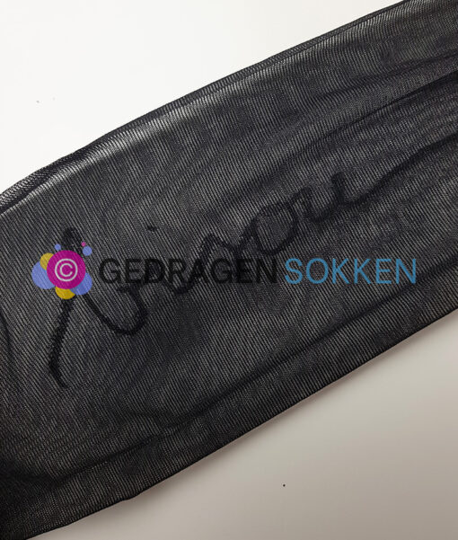 Gedragen panty met de tekst Bisou (kus) - Afbeelding 2