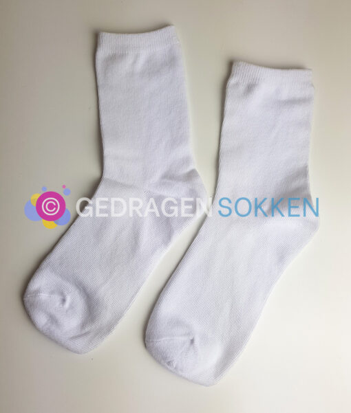 Gedragen sokken wit