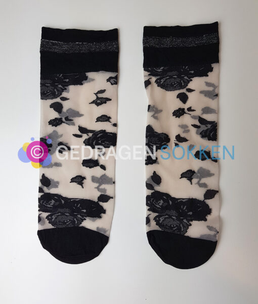Pantysokken met roosjes