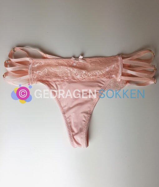 Leuk roze stringetje